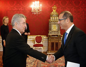 Ein gutes Verhältnis: Bundespräsident Heinz Fischer begrüßt den neuen israelischen Botschafter.